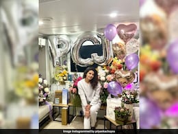 प्रियंका चोपड़ा ने फैमिली नहीं शूट पर मनाया 42वां बर्थडे, शेयर की पोस्ट, जिसमें दिखाई सेलिब्रेशन की झलक प्रियंका चोपड़ा ने फैमिली नहीं शूट पर मनाया 42वां बर्थडे, शेयर की पोस्ट, जिसमें दिखाई सेलिब्रेशन की झलक