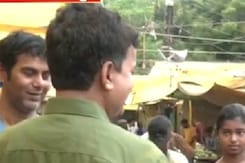 Vegetable Price Hike: आसमान छू रहे सब्जियों के दामों को लेकर क्या बोले लोग? Vegetable Price Hike: आसमान छू रहे सब्जियों के दामों को लेकर क्या बोले लोग?