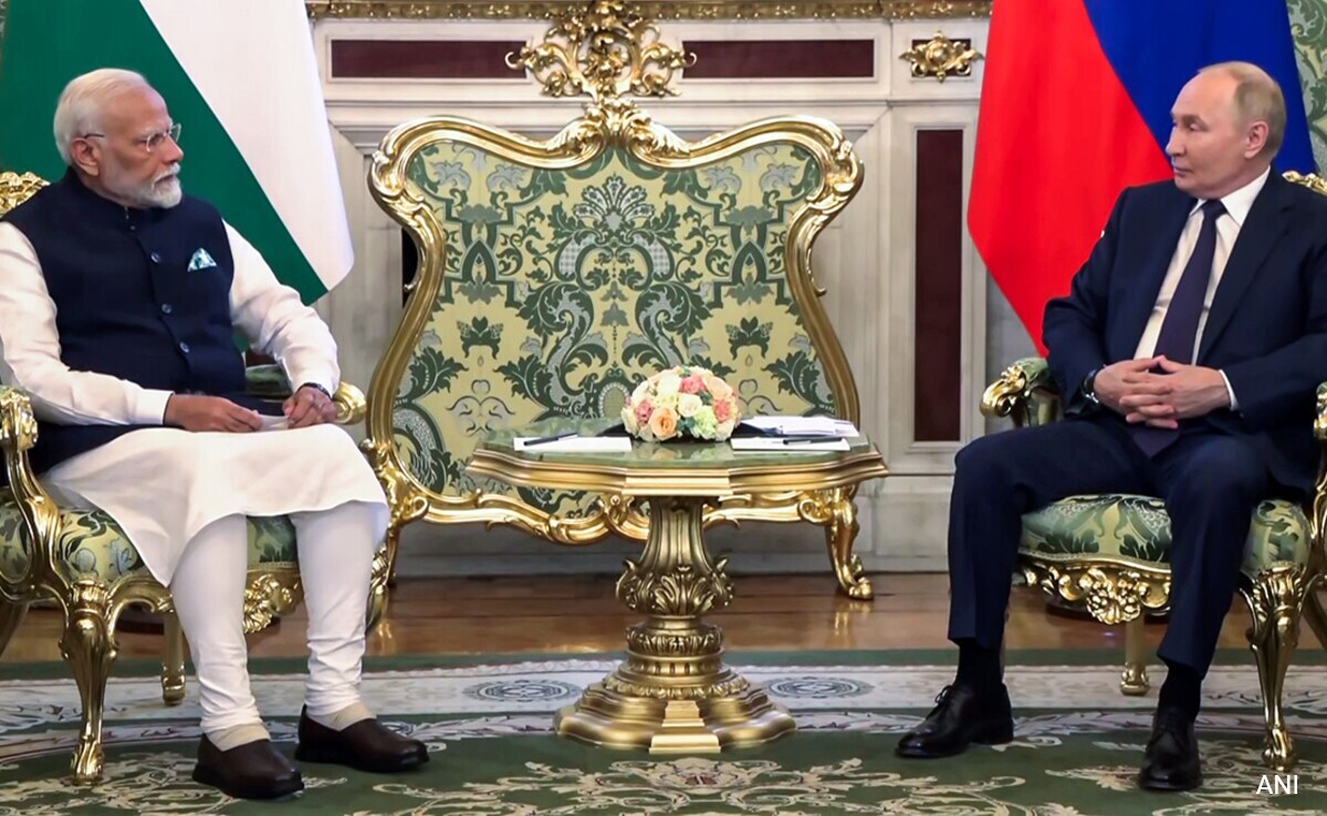 Peace Talks Don't Succeed Amidst Bombs And Guns, PM Modi Tells Putin