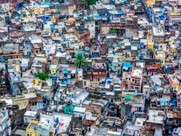 पुराना घर ज़्यादा दाम पर बेचकर अब नहीं बचा पाएंगे टैक्स, निर्मला सीतारमण ने किया ऐलान पुराना घर ज़्यादा दाम पर बेचकर अब नहीं बचा पाएंगे टैक्स, निर्मला सीतारमण ने किया ऐलान