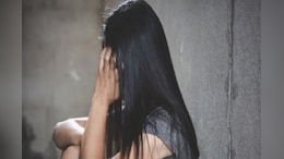 Rajasthan: पड़ोसी ने घर में घुसकर किशोरी से किया रेप, अश्लील फोटो खींचकर कर रहा था ब्लैकमेल