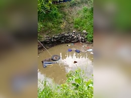 7 Killed, 3 Injured As Taxi Falls Into Roadside Well In Maharashtra: Report