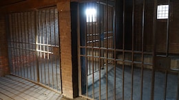 Jailed Kremlin Critic Vladimir Kara-Murza's Location "Unknown," Says Lawyer