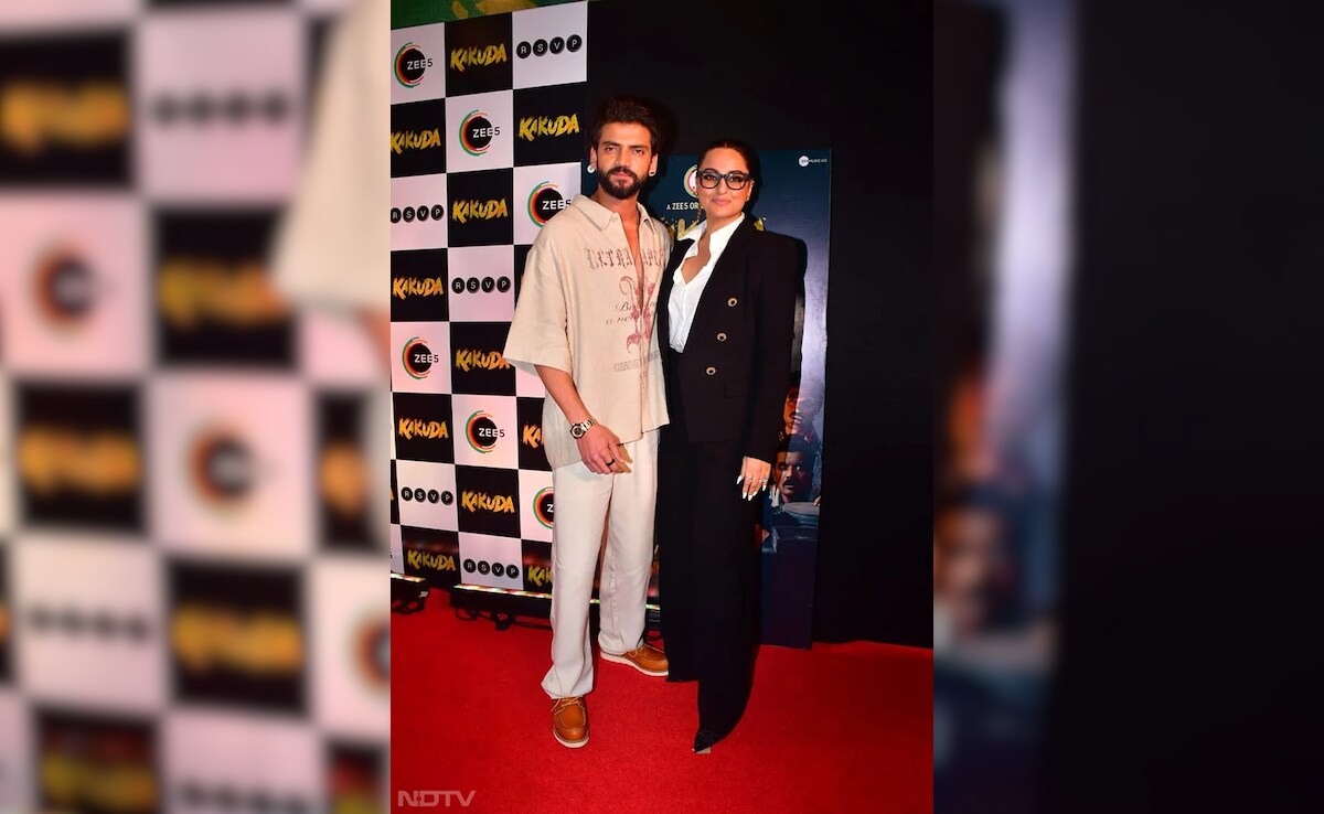 At <i>Kakuda</i> Screening, Zaheer Iqbal's Plus One Was His "<i>Biwi</i>" Sonakshi Sinha. See Viral Video