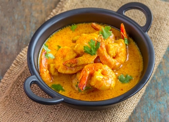 https://food.ndtv.com/news/bengals-chingri-malai-curry-earns-spot-on-worlds-best-shrimp-dishes-list-11599332