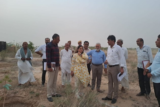 जिला प्रभारी सचिव गायत्री राठौड़ जिला प्रभारी सचिव गायत्री राठौड़