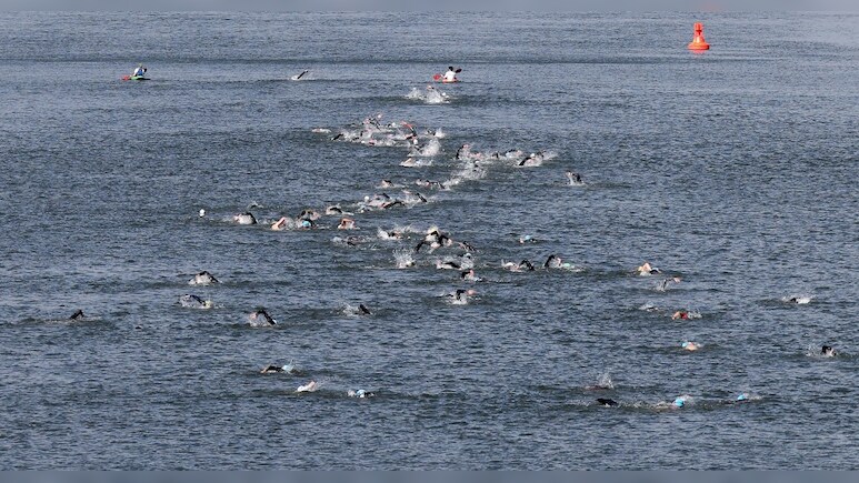 Paris Olympics 2024: सीन नदी में जल गुणवत्ता संबंधी चिंताओं के कारण इस इवेंट को किया गया स्थगित