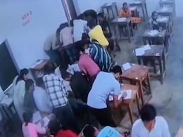 दबोह डिग्री कॉलेज में सामूहिक नकल का वीडियो आया था सामने, दो क्लर्क समेत केंद्राध्यक्ष दिनेश कुमार निलंबित दबोह डिग्री कॉलेज में सामूहिक नकल का वीडियो आया था सामने, दो क्लर्क समेत केंद्राध्यक्ष दिनेश कुमार निलंबित