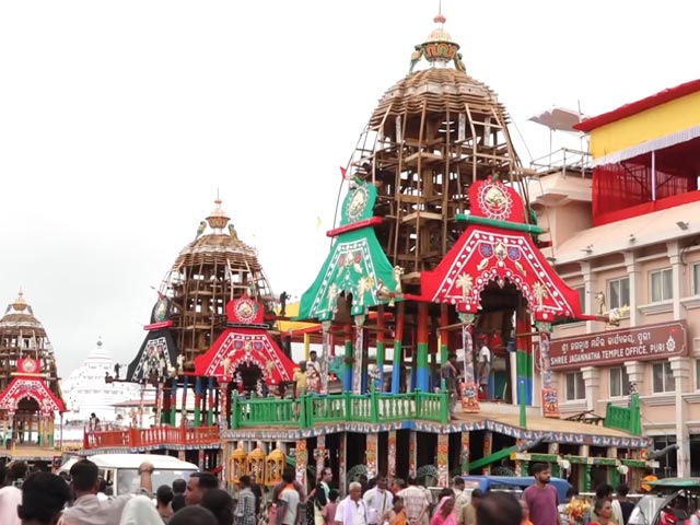 Artists, Carpenters Race Against Time To Give Final Touches To Chariot Ahead of Rath Yatra