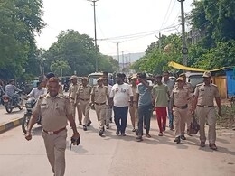 सर्राफा व्‍यापारी से मारपीट कर वसूली करने वालों को पुलिस ने पकड़ा, बाजार में हथकड़ियां लगाकर निकाला जुलूस 