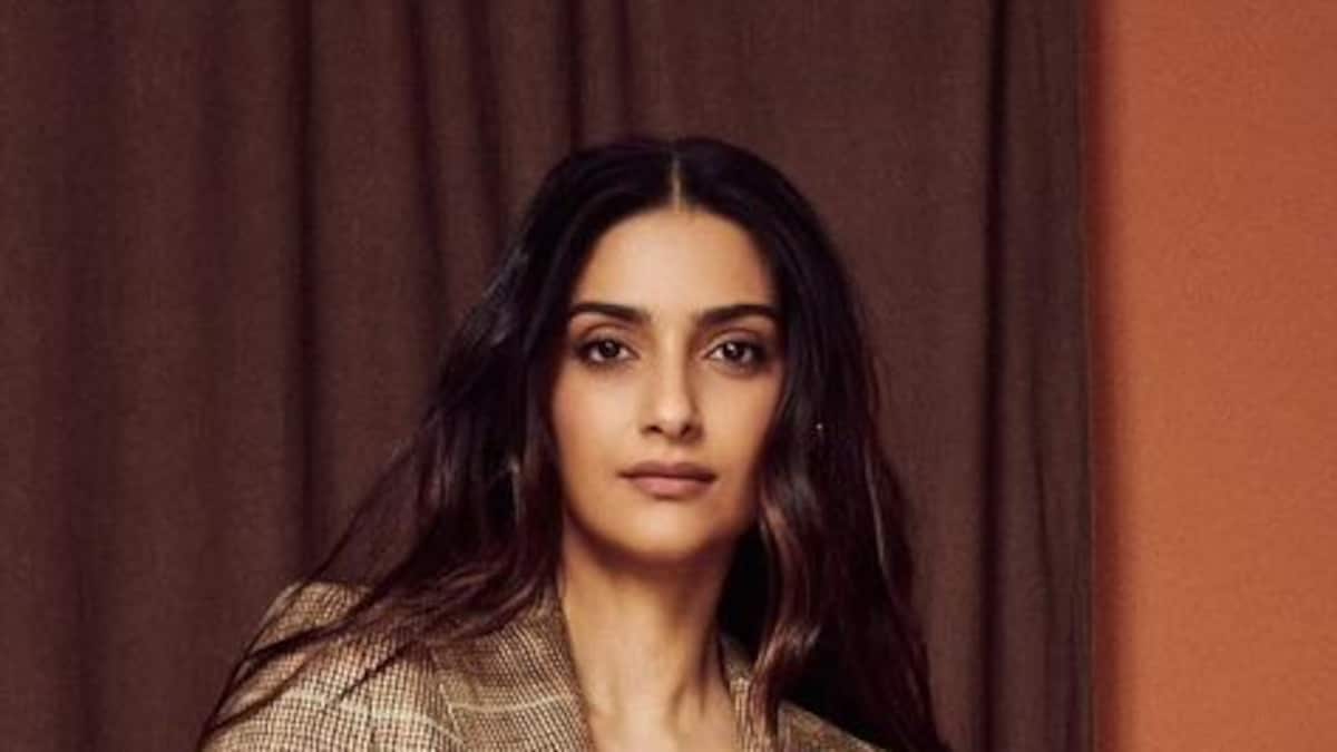 When In Hyderabad, Sonam Kapoor Loves This “Homemade” Food Item