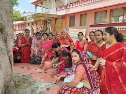 गुप्त नवरात्रि की अष्टमी पर बांसवाड़ा के त्रिपुरा सुंदरी मंदिर में दर्शन के लिए उमड़े भक्त गुप्त नवरात्रि की अष्टमी पर बांसवाड़ा के त्रिपुरा सुंदरी मंदिर में दर्शन के लिए उमड़े भक्त