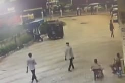 Hathras Satsang Hadsa: CCTV कैमरे ने खोली बाबा की पोल, हादसे से पहले रवाना होने का किया था दावा