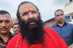 कुंभ से पहले 112 संतों को नोटिस महंत रवींद्र पुरी से जानिए वजह