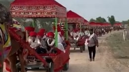 जालोर में ऊंट गाड़ी पर देवासी समाज के दूल्हे राजा की बारात, अनोखे अंदाज में दिखे सभी बाराती