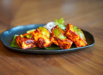 5 Desi Christmas Snacks That Will Totally Wow Your Guests 5 Desi Christmas Snacks That Will Totally Wow Your Guests