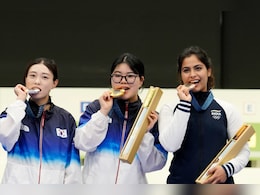 Manu Bhaker: जूनियर चैंपियन से लेकर पेरिस ओलंपिक में मेडल तक, ऐतिहासिक कारनामों से भरा है भनु का करियर Manu Bhaker: जूनियर चैंपियन से लेकर पेरिस ओलंपिक में मेडल तक, ऐतिहासिक कारनामों से भरा है भनु का करियर