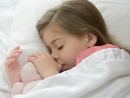 क्या आपका बच्चा भी अंगूठा चूसता है, यहां जानिए किस तरह छुड़वाई जा सकती है यह आदत क्या आपका बच्चा भी अंगूठा चूसता है, यहां जानिए किस तरह छुड़वाई जा सकती है यह आदत