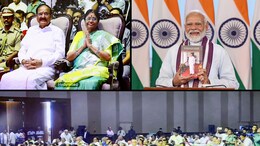 पूर्व उपराष्ट्रपति वेंकैया नायडू के जीवन पर लिखी तीन पुस्तकों का पीएम मोदी ने किया विमोचन