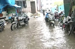Mumbai Battles Monsoon Mayhem? Mumbai Battles Monsoon Mayhem?