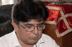 जयपुर: CMHO ऑफिस में बिजली गूल, जानिए वजह जयपुर: CMHO ऑफिस में बिजली गूल, जानिए वजह