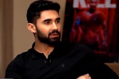 Kill Film Actor Lakshya NDTV Exclusive: 'किल' फिल्म से डेब्यू करने वाले अभिनेता लक्ष्य से खास बातचीत Kill Film Actor Lakshya NDTV Exclusive: 'किल' फिल्म से डेब्यू करने वाले अभिनेता लक्ष्य से खास बातचीत