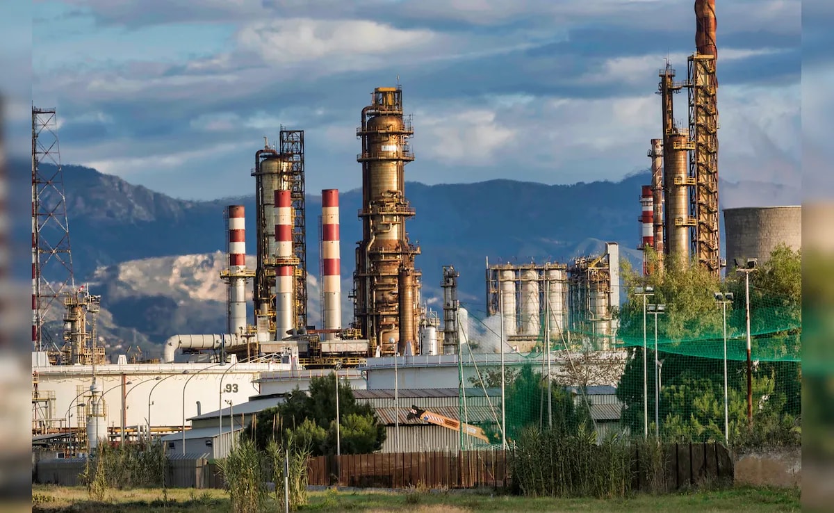 India To Be New Epicentre Of Oil Demand Growth Over Next Decade: Energy Body