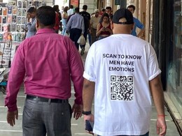 नाई को फोन गिफ्ट करने के लिए शख्स जुटा रहा था पैसे, लेकिन सोशल मीडिया के एक पोस्ट ने बदल दी पूरी तस्वीर नाई को फोन गिफ्ट करने के लिए शख्स जुटा रहा था पैसे, लेकिन सोशल मीडिया के एक पोस्ट ने बदल दी पूरी तस्वीर