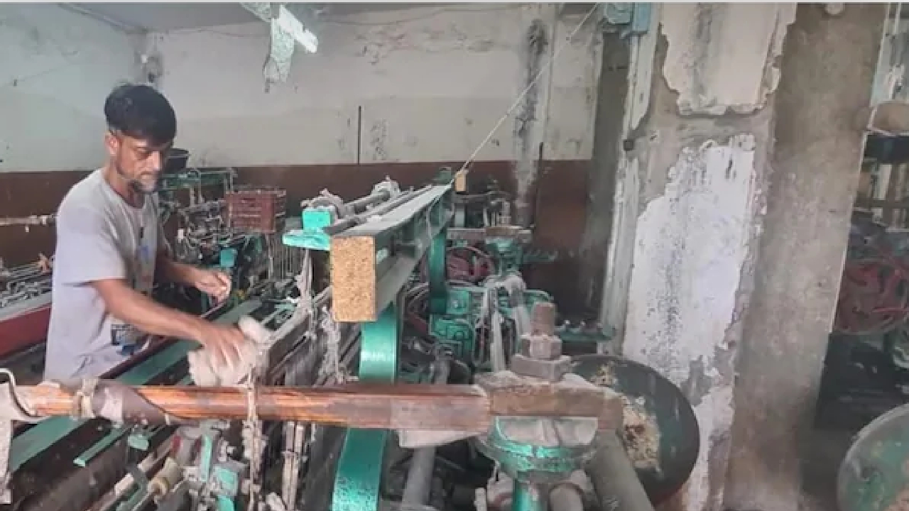 GST से टेक्सटाइल पर मंदी की मार! 2 लाख लोगों की सरकार से गुहार