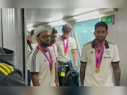 टीम इंडियाला आणणाऱ्या विशेष विमानाबाबत मोठा वाद; DGCAने एअर इंडियाकडून मागितलं उत्तर टीम इंडियाला आणणाऱ्या विशेष विमानाबाबत मोठा वाद; DGCAने एअर इंडियाकडून मागितलं उत्तर