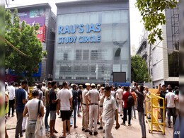 Families Of Students Killed In Delhi Basement Flooding To Get Rs 10 Lakh Each Families Of Students Killed In Delhi Basement Flooding To Get Rs 10 Lakh Each