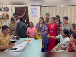 मीरा-भाईंदरमधील माजी महिला नगरसेविकांचे गोव्यातील VIDEO व्हायरल, आरोपींवर कारवाईची मागणी मीरा-भाईंदरमधील माजी महिला नगरसेविकांचे गोव्यातील VIDEO व्हायरल, आरोपींवर कारवाईची मागणी