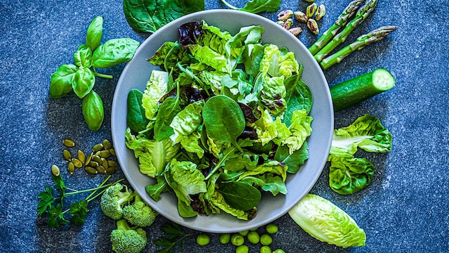 Leafy greens contain antioxidants and compounds that boost liver detox enzymes