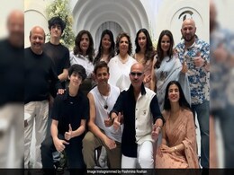 Hrithik Roshan, Saba Azad, Hrehaan, Hridaan's Famjam Pic. Courtesy Pashmina Roshan Hrithik Roshan, Saba Azad, Hrehaan, Hridaan's Famjam Pic. Courtesy Pashmina Roshan