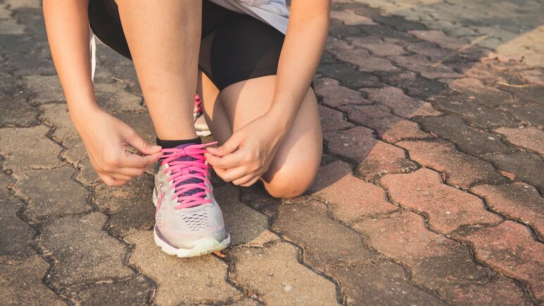 ABROS के साथ जिम जाएं: Myntra पर मेंस स्पोर्ट्स शूज पर बेहतरीन सेल, पाएं 20% तक की छूट ABROS के साथ जिम जाएं: Myntra पर मेंस स्पोर्ट्स शूज पर बेहतरीन सेल, पाएं 20% तक की छूट
