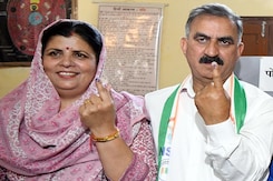 Himachal CM Sukhu की पत्नी Kamlesh Thakur ने By Elections जीतने पर कहा, मायके वालों ने जितवाया Himachal CM Sukhu की पत्नी Kamlesh Thakur ने By Elections जीतने पर कहा, मायके वालों ने जितवाया