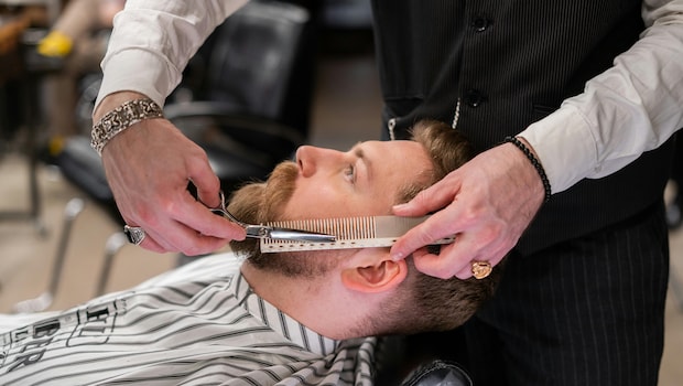 From Neem Comb To Silicon Brush: A Guide To Types Of Combs