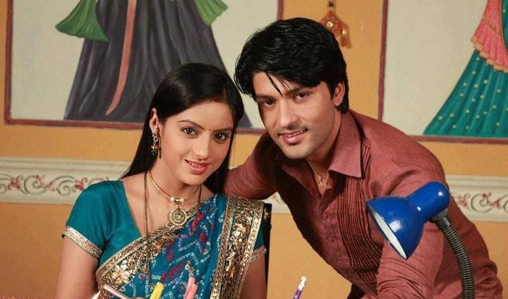 दीया और बाती हम के सूरज की रियल लाइफ संध्या बींदणी की 7 फोटो, पति से हैं 14 साल का एज गैप, खूबसूरती में दीपिका सिंह से नहीं कम