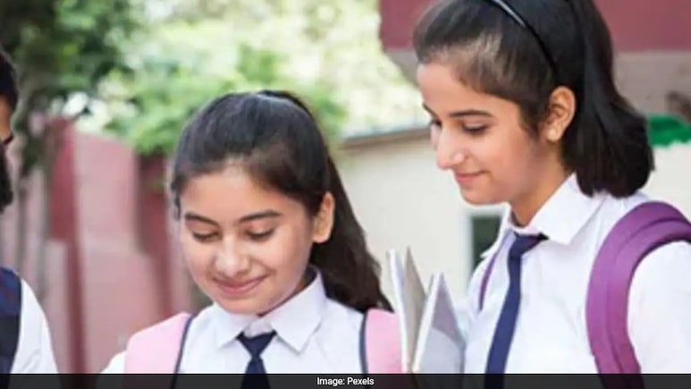 टीव्ही लावूनच आता शाळा भरेल! पहिली ते दहावीच्या विद्यार्थ्यांसाठी 5 खास वाहिन्या सुरू,  वाचा सर्व माहिती