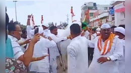 संत तुकाराम महाराजांची पालखी अडवली, सरपंच-उपसरपंचासह ग्रामस्थांवर गुन्हे दाखल