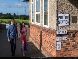 Odds Against Him, UK PM Rishi Sunak Casts Vote With Wife Akshata Murty Odds Against Him, UK PM Rishi Sunak Casts Vote With Wife Akshata Murty