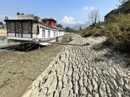 क्या कश्मीर को अनुच्छेद 370 की जरूरत थी? जानें कैसे बदलता चला गया कश्मीर क्या कश्मीर को अनुच्छेद 370 की जरूरत थी? जानें कैसे बदलता चला गया कश्मीर