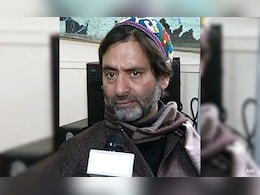 यासीन मलिक की वीडियो कांफ्रेंसिंग से सुनवाई पर सॉलिसिटर जनरल ने दी ये दलील यासीन मलिक की वीडियो कांफ्रेंसिंग से सुनवाई पर सॉलिसिटर जनरल ने दी ये दलील