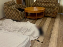 Crime: रायपुर के इस होटल के कमरा नंबर 416 में मिली युवती की लाश, कॉल रिकॉर्ड से मिली अहम जानकारी Crime: रायपुर के इस होटल के कमरा नंबर 416 में मिली युवती की लाश, कॉल रिकॉर्ड से मिली अहम जानकारी