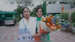 Mamata Banerjee Visits Arvind Kejriwal's Delhi Home, Meets His Wife