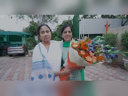 Mamata Banerjee Visits Arvind Kejriwal's Delhi Home, Meets His Wife Mamata Banerjee Visits Arvind Kejriwal's Delhi Home, Meets His Wife