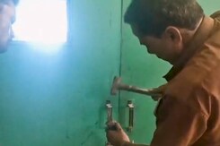 MP News: प्रशासन को मिली शिकायत, जिला प्रशाशन ने निजी स्कूल पर मारा छापा MP News: प्रशासन को मिली शिकायत, जिला प्रशाशन ने निजी स्कूल पर मारा छापा