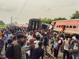 Dibrugarh Express Derailed Helpline Numbers : गोंडा रेल हादसे में मदद चाहिए तो इन हेल्पलाइन नंबरों पर करें कॉल Dibrugarh Express Derailed Helpline Numbers : गोंडा रेल हादसे में मदद चाहिए तो इन हेल्पलाइन नंबरों पर करें कॉल