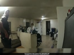 Shocking Bodycam Footage Shows US Police Fatally Shooting Woman In Her Home Shocking Bodycam Footage Shows US Police Fatally Shooting Woman In Her Home