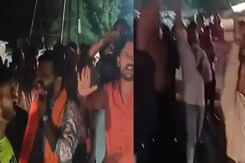 भोपाल: वाहन चेकिंग के दौरान हंगामा, धरने पर बैठे बजरंग दल के कार्यकर्ता